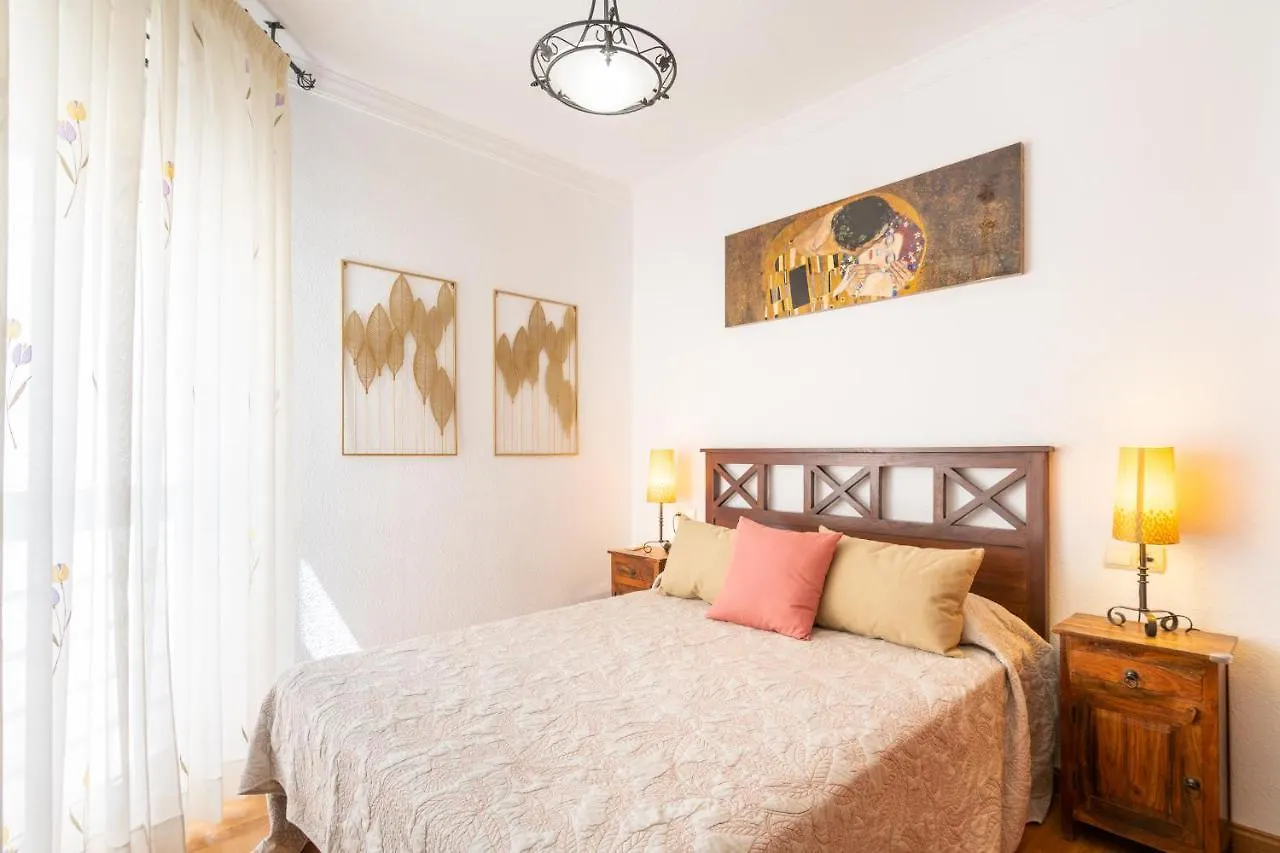 Apartamento RENTHAS Capuchinos Centro Málaga