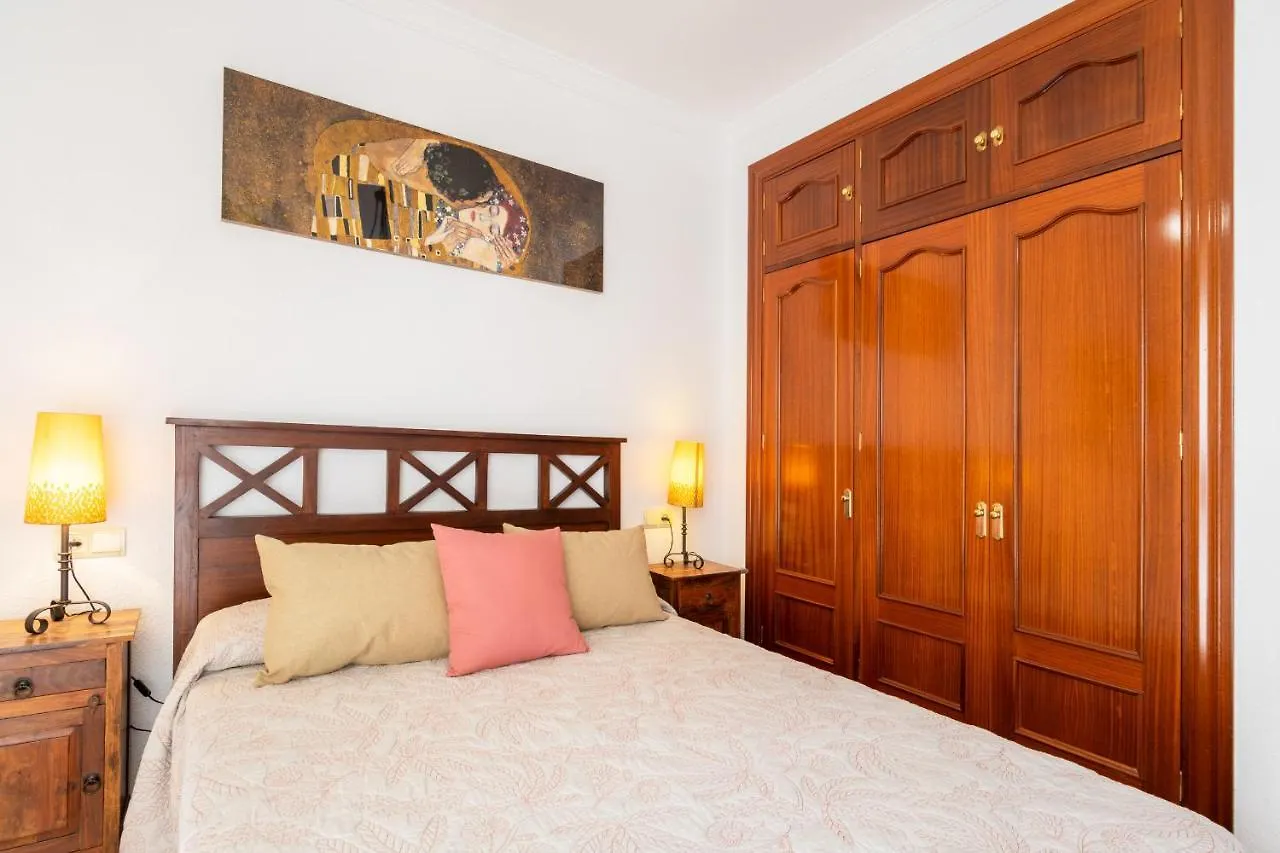 Amplio Apartamento Universidad By Renthas Malaga 0*,  Spain